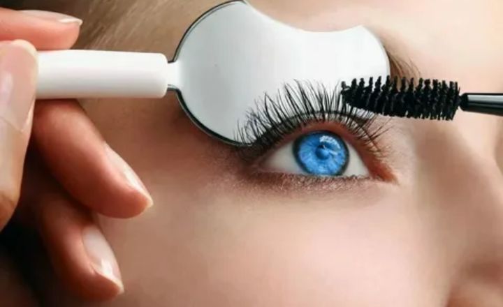 Enhancing Your Lash Extensions with Pre-Made Fans